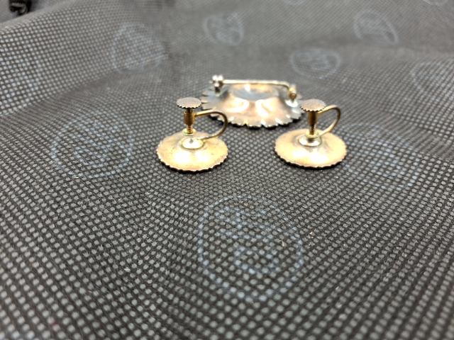 Marguerit broche samt 2 øreringe Vintage